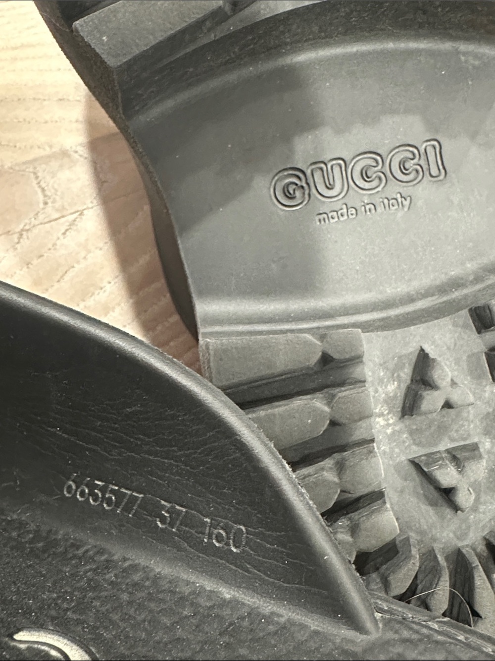 Gucci Black Slide Clogs - Picture 5 of 5